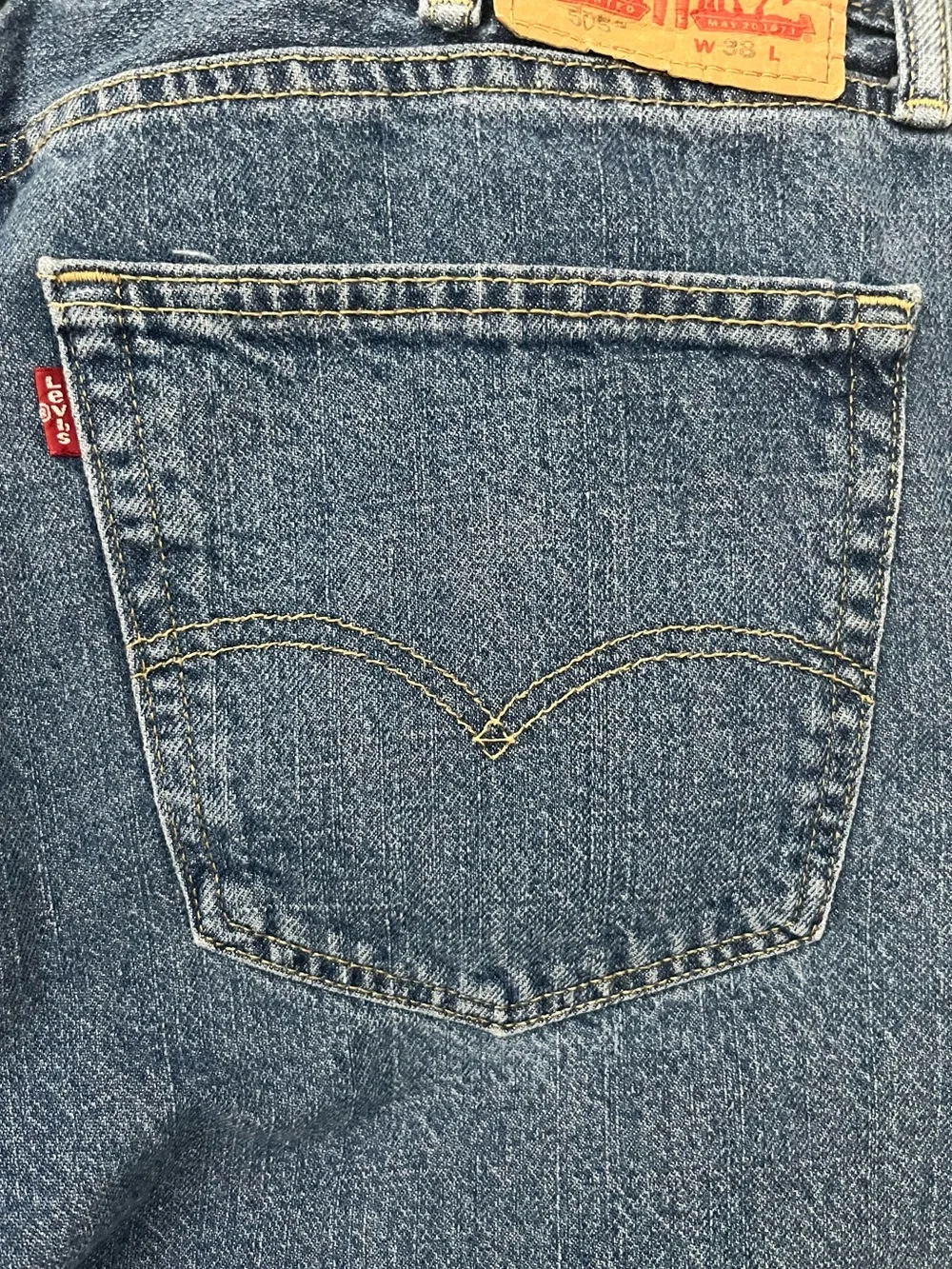 Levi's 505 Regular Fit Denim Shorts Jorts Medium Wash Men’s Size 38